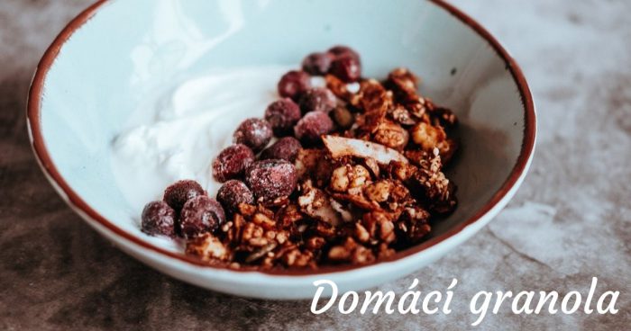 Čokoládová low carb granola