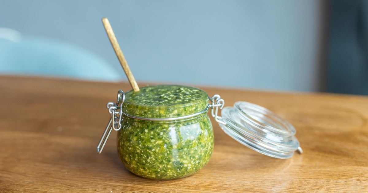 Jak vyrobit bazalkové pesto