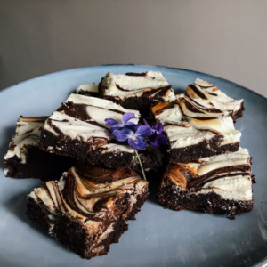 Recept na cheesecake brownies s tvarohem na plech