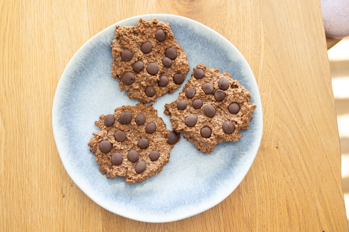 Čokoládové cookies jsou jednoduché na přípravu. Do 21 minut je máte hotové. 