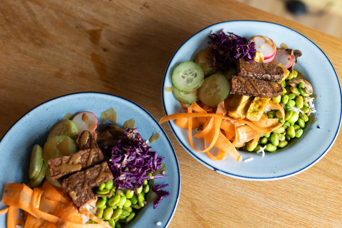 Vegan poke bowl